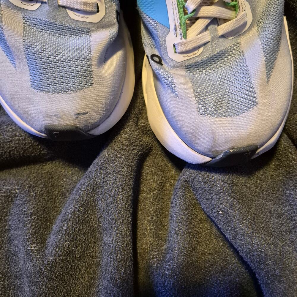 On Cloudsurfer Next running shoe Niagara and Whit… - image 7